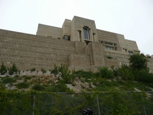 Famous Movie Homes - The Ennis House
